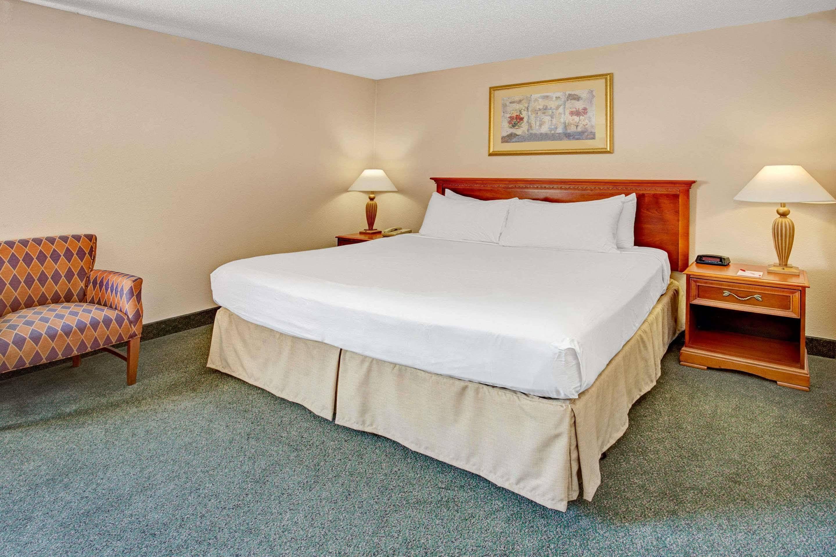 Holiday Inn Indianapolis - Airport Area N By Ihg Zewnętrze zdjęcie