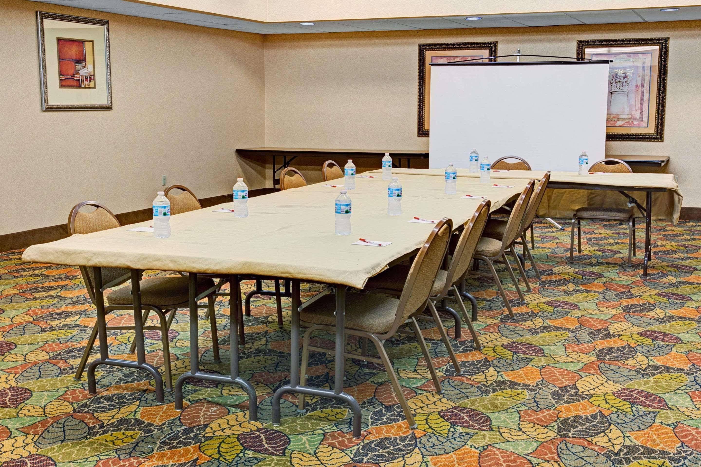 Holiday Inn Indianapolis - Airport Area N By Ihg Zewnętrze zdjęcie